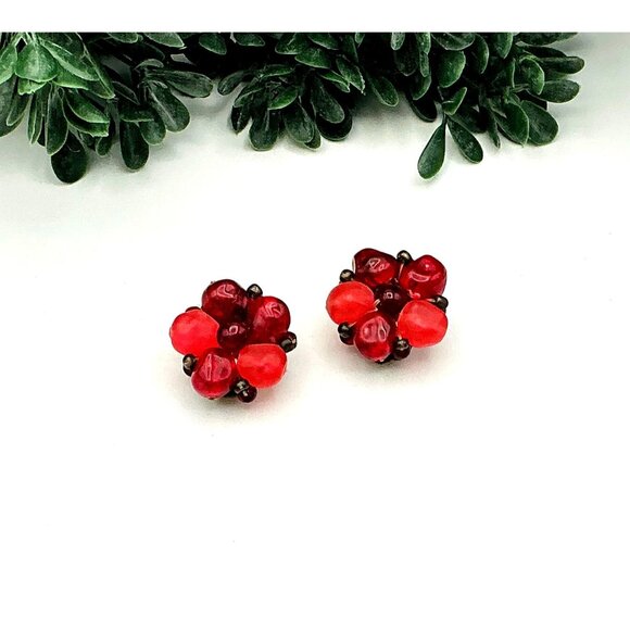 Vintage Red Beaded Clip-On Earrings Flower Design - Picture 1 of 3